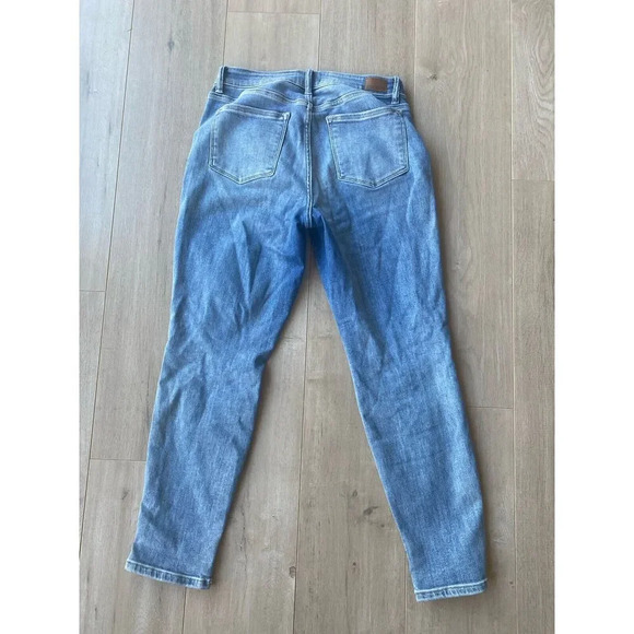 Judy Blue Jeans Womens 7 /28 Blue Boyfriend Fit High Rise Distressed Whiskered - Picture 2 of 6